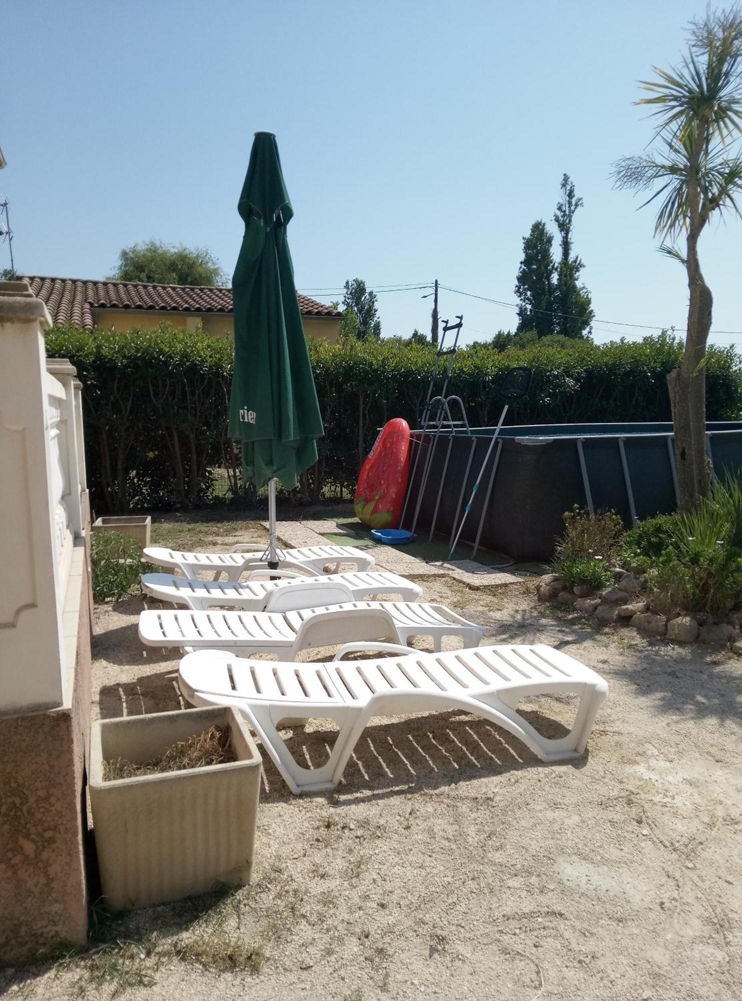 Aux Portes De Camargue 阿爾勒 外观 照片